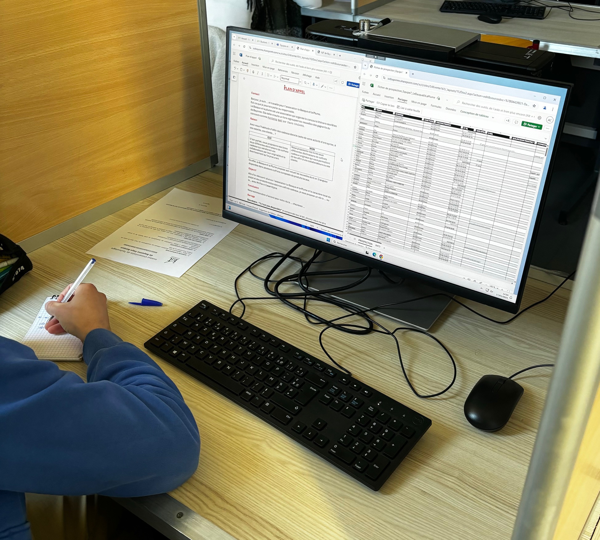 Script d'appel et fichier sous les yeux